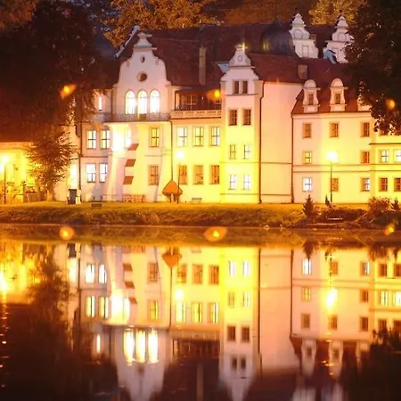 Zamek Podewils Hotel Krąg