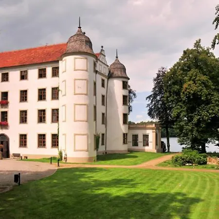 Zamek Podewils 3* Krąg