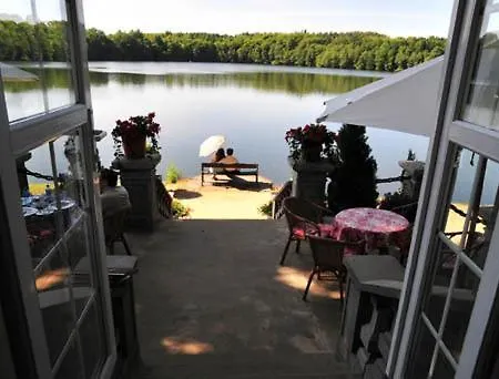 Zamek Podewils Hotell Krąg