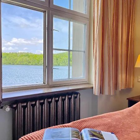 Zamek Podewils 3* Krąg