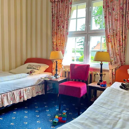 Zamek Podewils Krąg