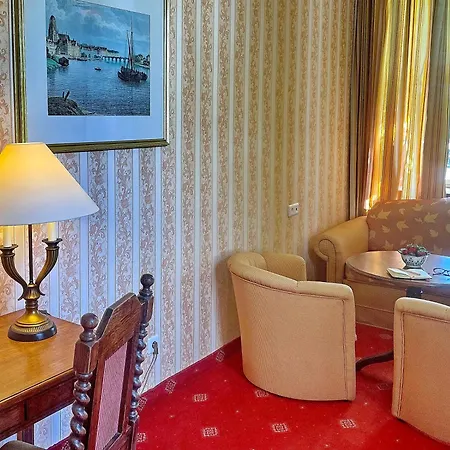 Zamek Podewils Krąg