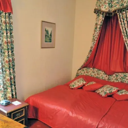 Zamek Podewils Hotel Krąg