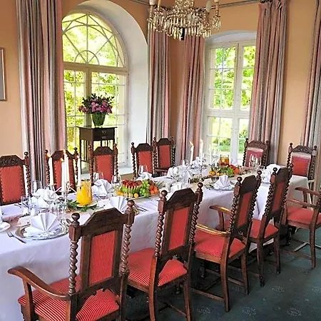 Hotel Zamek Podewils 3*