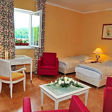 Zamek Podewils Hotel Krąg
