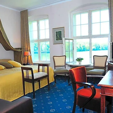 Hotel Zamek Podewils Krąg