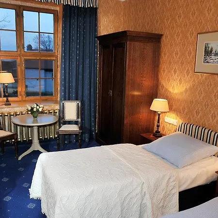 Zamek Podewils Hotel Krąg