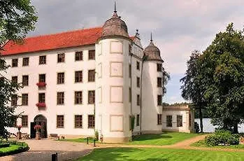 Zamek Podewils 3*