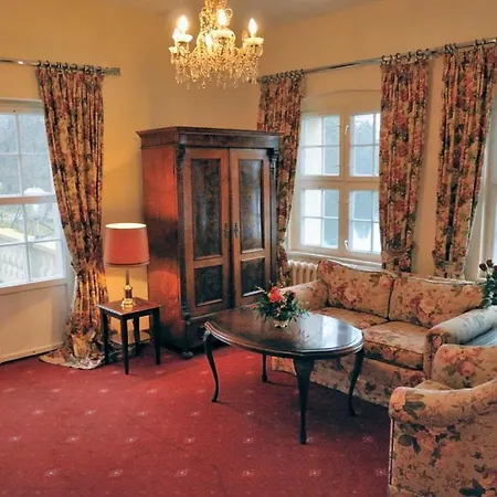 Zamek Podewils Hotel 3*