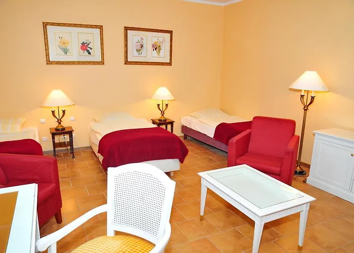 Hotel Zamek Podewils Krag (Koszalin)