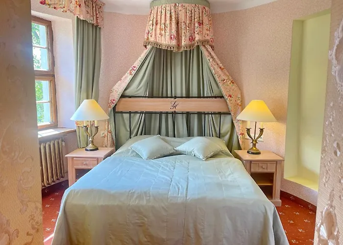 Hotel Zamek Podewils Krag (Koszalin)